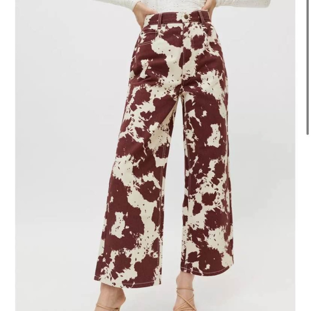 BDG Cropped flare like.